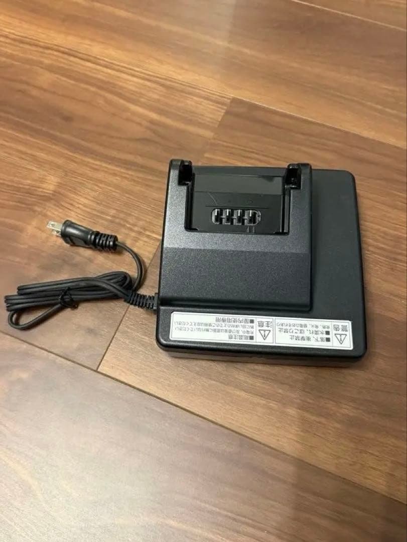 Panasonic 電動自転車　バッテリー充電器