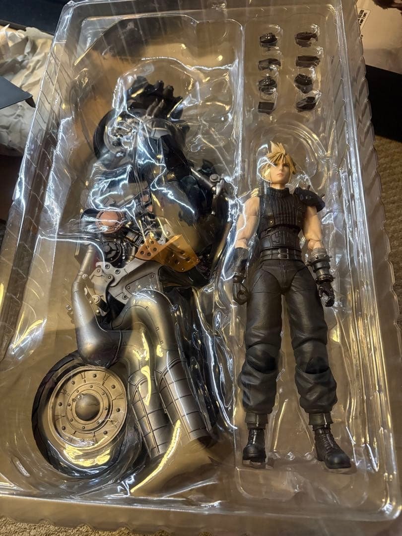 クラウド・ストライフ ハーディ=デイトナ プレイアーツ改